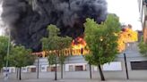 Un grave incendio arrasa las naves de la SAFA en Andújar