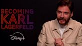 Daniel Brühl da vida a Karl Lagerfeld: "Era un gran romántico... y un gran impostor"