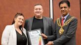 Oldham Mayor shows his appreciation