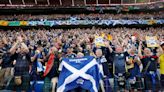La pesadilla de unos fans de Escocia en la Eurocopa: más de 2.000 euros por camas de cartón, sofás rotos...