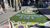 Alfombras florales y danza: Arranca la 'festa da Coca' de Redondela, en Pontevedra