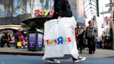 Toys R Us tries a comeback, again