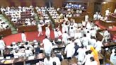 UP Assembly session: Samajwadi Party protests floods, law and order situation - CNBC TV18