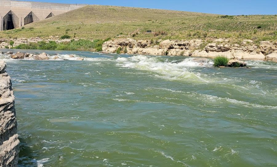 Man dies during tubing trip on Arkansas River