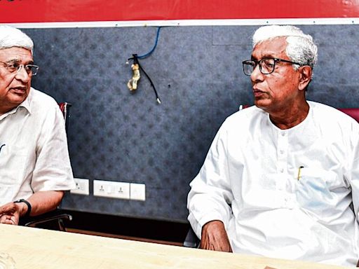 Back at helm, Prakash Karat chosen CPM interim coordinator till April poll - The Tribune