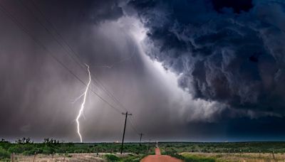 Severe storms kick into high gear Thursday with tornadoes, damaging winds and hail through Sunday