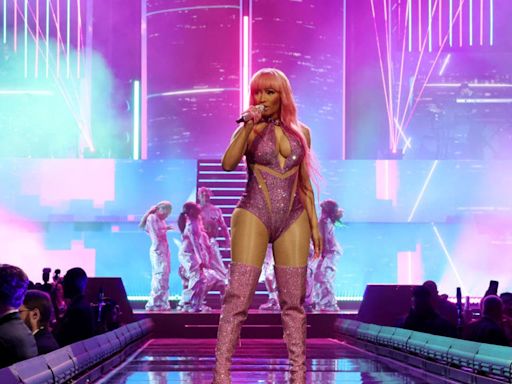 Nicki Minaj's Dallas concert moved due to Mavericks playoff game