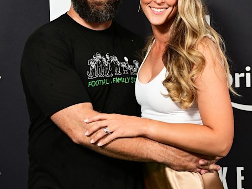 Jason Kelce Says It Was ‘So Embarrassing’ When ‘A Fart Squeezed Out’ on 2nd Date With Wife Kylie