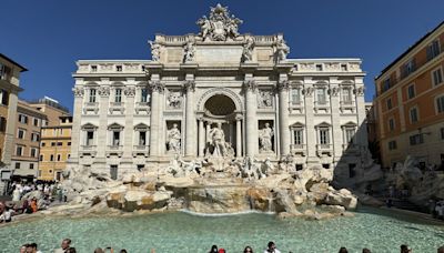 Lanzar la moneda a la Fontana de Trevi costará 2 euros para tener "una experiencia única"