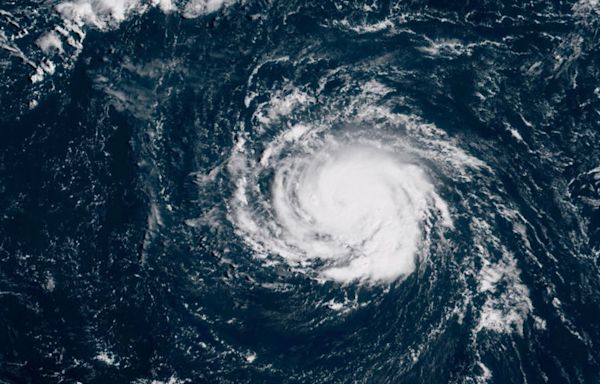 What, where is the 'dirty side' of a hurricane?