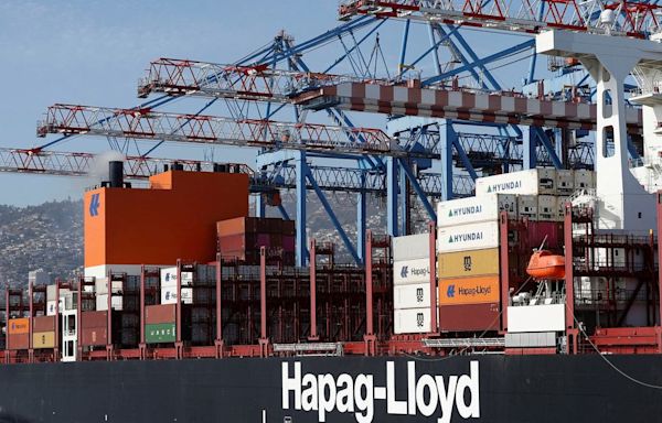 Hapag-Lloyd Lifts Financial Outlook as Red Sea Crisis Boosts Freight Rates