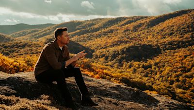 Scotty McCreery's 'Rise and Fall' redefines his love of country music's traditions