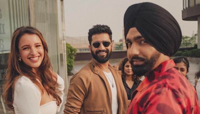 Vicky Kaushal and Triptii Dimri enjoy metro ride, dig into paranthas during Bad Newz promotions in Delhi