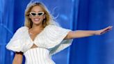 Beyoncé Becomes First Black Woman to Top Country Chart with “Texas Hold ‘Em”