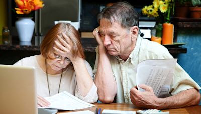 Struggling with money? It could be an early warning sign of dementia, ‘remarkable’ new research finds