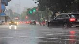 新／下班注意！雨彈再發威 13縣市豪、大雨特報