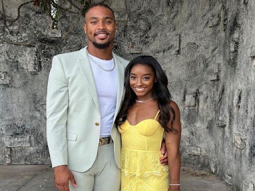 Simone Biles’ Husband NFL Star Jonathan Owens’ ‘Odd’ Behavior With Wife’s Olympic Gold Medal Sparks Fans Outrage