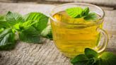 12 infusiones laxante para deshinchar el estómago: recetas naturales