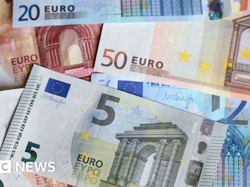 Inflation: Republic of Ireland real pay will grow, think tank says