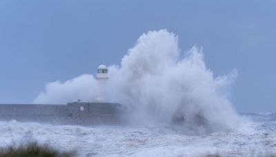 Met Office issues urgent 24 hour 'danger to life' UK warning as chaos expected