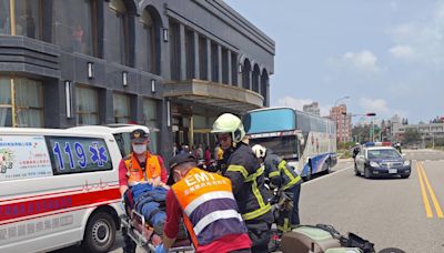 澎湖2機車碰撞 1男遭鐵條「插入」腳掌血流如注