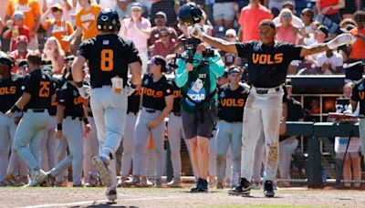 College World Series final score, results: Late homers power Tennessee to Game 2 win vs. Texas A&M | Sporting News