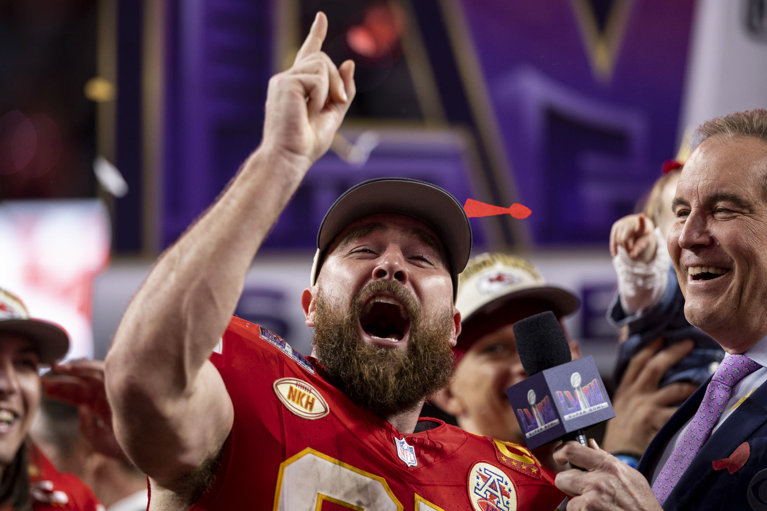 Travis Kelce's reported reaction to Jana Kramer's drinking accusation