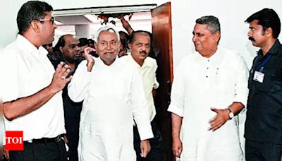 CM inaugurates Valmiki auditorium and guesthouses for tourists | Patna News - Times of India