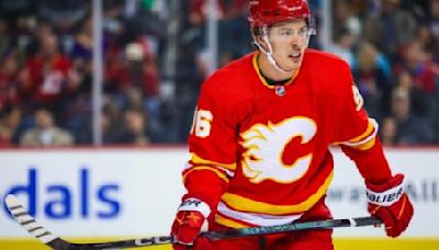 "Good vibes" with Kuzmenko and Flames, who might re-sign him | Offside