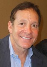 Steve Guttenberg