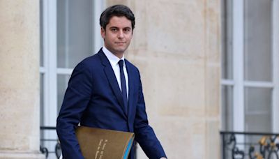 Primeiro-ministro da França, de centro-direita, anuncia que deixará o cargo na segunda-feira