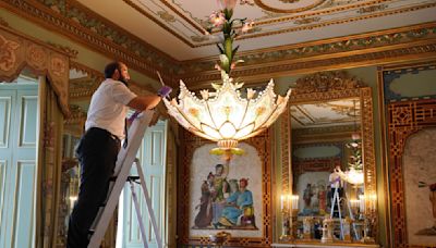 Rooms behind Buckingham Palace famous balcony open to public for first time | ITV News