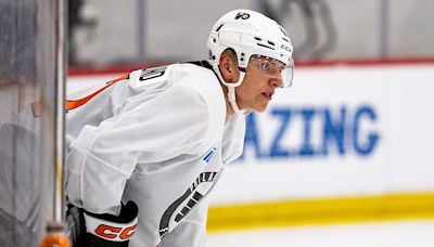 Flyers' 6-foot-4 center prospect has hockey bloodlines and desire to work