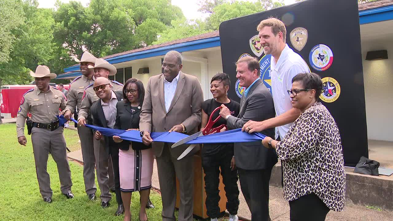 Texas DPS recruitment center opens in Mark Cuban Heroes Basketball Center