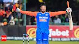 'Rome wasn't built in a day!': Yuvraj Singh lauds rising star Abhishek Sharma | Cricket News - Times of India