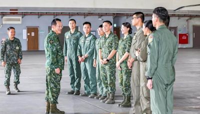 國軍精神戰力專案教育 顧立雄：官兵是民眾心中英雄