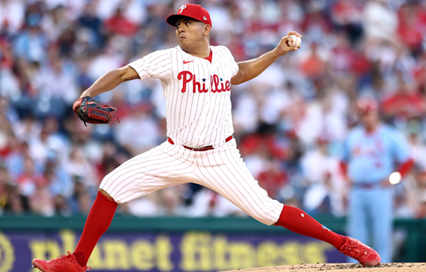 Ranger Suárez injury update: Phillies lefty's X-rays negative after taking comebacker off hand vs. Cardinals