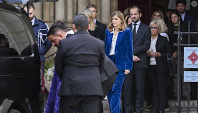 Édouard Baer et Arié Elmaleh soutiennent la veuve de Laurent Tirard pour son dernier voyage