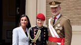 El Rey renueva su juramento de bandera junto a la reina Letizia y la princesa Leonor - ELMUNDOTV