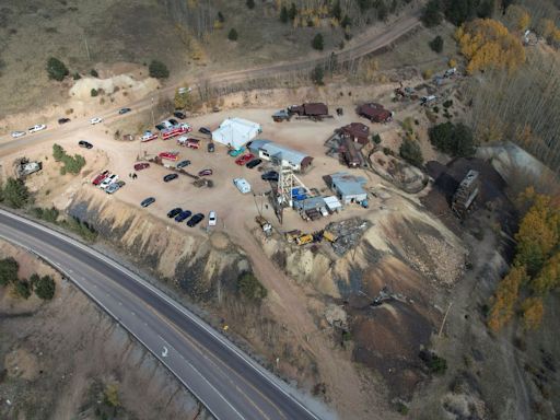 A tour guide died after visitors were trapped in a 1,000-foot-deep Colorado gold mine. What happened?