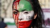 Aumenta a violência dos protestos no Irão