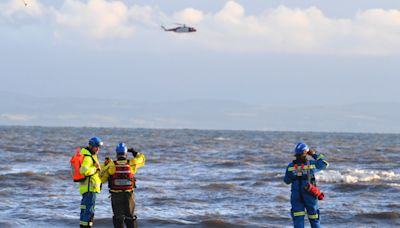 Crosby Beach search: Boy missing after going for a swim in the River Mersey | ITV News