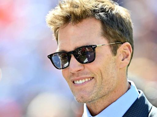 Tom Brady Roasted Mercilessly After His 'NFL on Fox' Broadcasting Debut