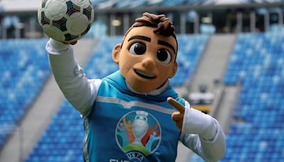 Cómo fueron todas las mascotas de la historia de la Eurocopa