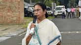 Bengal chief minister Mamata Banerjee helps end film shooting impasse
