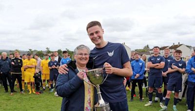 James keeps up his special relationship with Eain Mackintosh Cup