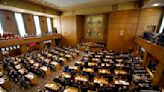 Oregon lawmakers get economic primer in advance of next legislative session