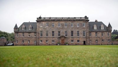 Gordonstoun, a elitista escola escocesa onde Charles III estudou