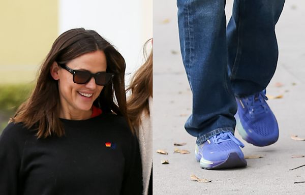 Jennifer Garner Steps Out In Blue Brooks Sneakers With Violet Affleck