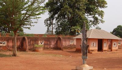 Du sang dans les murs : le rituel vaudou accompli au sein du palais royal d’Abomey est confirmé par la science